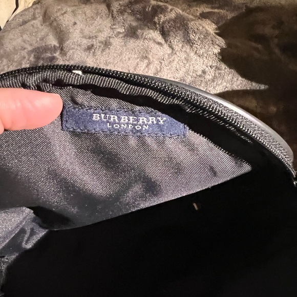 Burberry Nova Check Cosmetic Bag Bundle - great condition- no call-outs - Picture 11 of 14